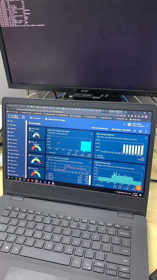 CobiNeural energy dashboard showing real-time power demand, consumption and power factor